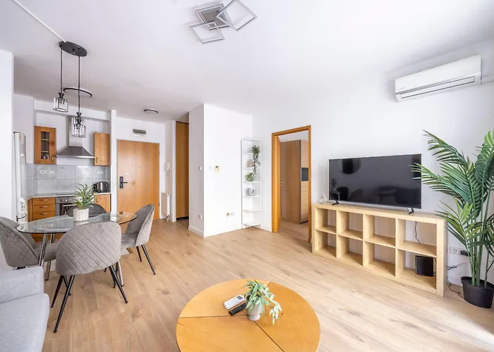 דירה Deluxe K9 With Balcony 