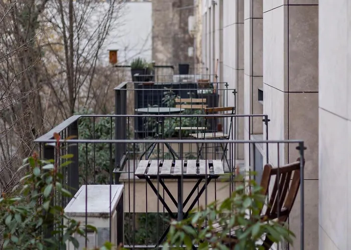 Deluxe K9 With Balcony 